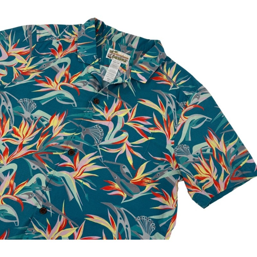 PATAGONIA PATALOHA Vintage
Medium Shirt Pitons in Paradise Bird Organic Cotton